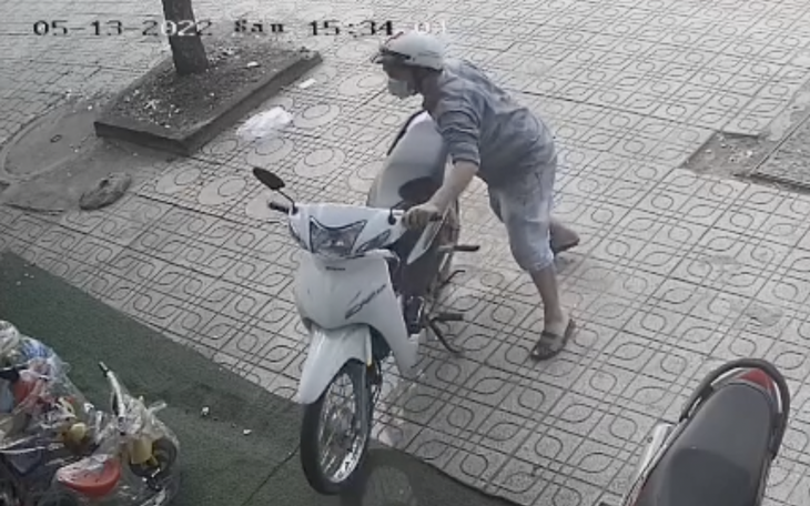 An Giang: Bắt nghi phạm trộm gần nửa tỉ đồng trong cốp xe “cò” lúa - Ảnh 3.