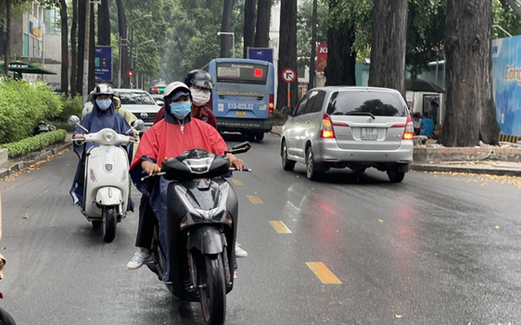 Đề phòng lốc, sét, mưa đá tại Nam Bộ và Tây Nguyên