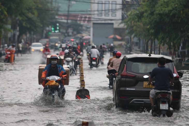 Hôm nay cả nước có mưa dông chiều tối, có nơi mưa rất to - Ảnh 1.