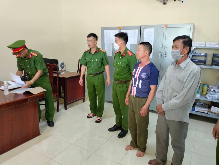 Tạm giam 28 người trong vụ phá hơn 380ha rừng tại Đắk Lắk - Ảnh 1. Tạm giam 28 người trong vụ phá hơn 380ha rừng tại Đắk Lắk - Ảnh 1.