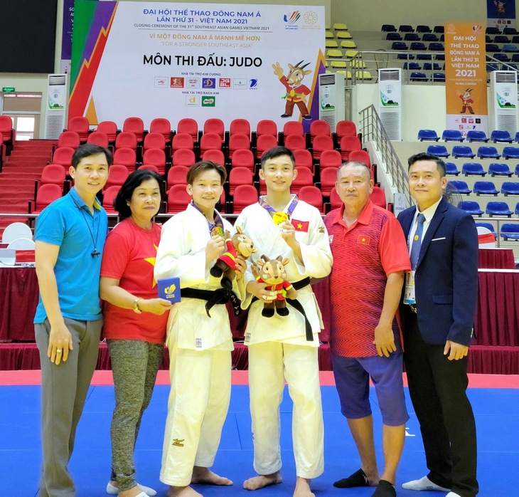 Niềm vui của một gia đình ở SEA Games 31 - Ảnh 1. Niềm vui của một gia đình ở SEA Games 31 - Ảnh 1.