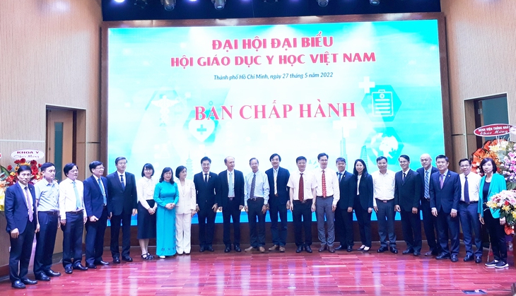 Lần đầu có Hội Giáo dục y học, giáo sư Lê Quang Cường làm chủ tịch - Ảnh 1.