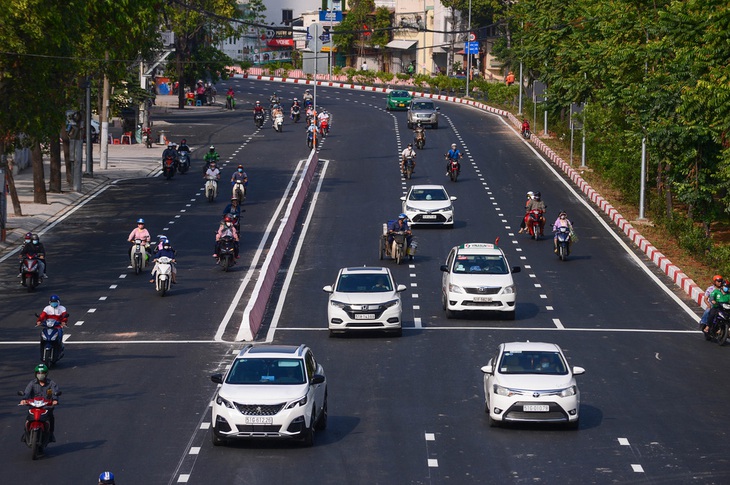 TP.HCM thống nhất dừng thuê siêu máy bơm chống ngập đường Nguyễn Hữu Cảnh - Ảnh 1.