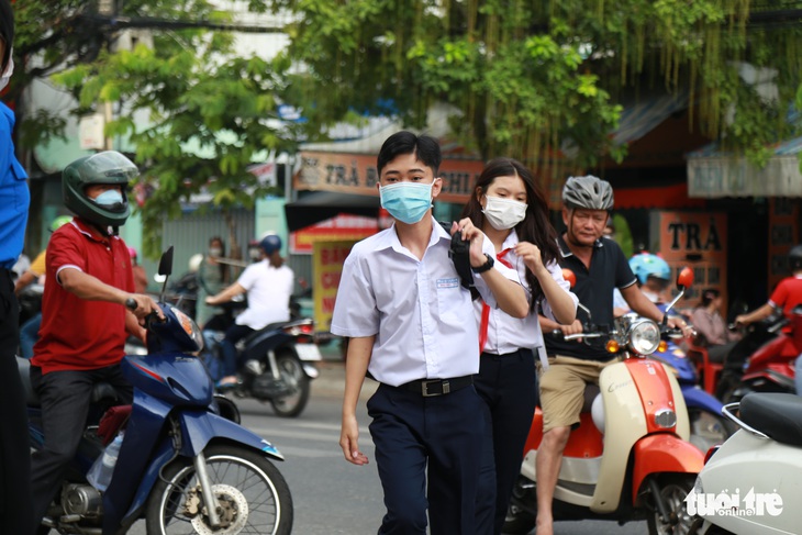 Gần 15.000 thí sinh Đà Nẵng bước vào kỳ thi tuyển sinh lớp 10 - Ảnh 2.