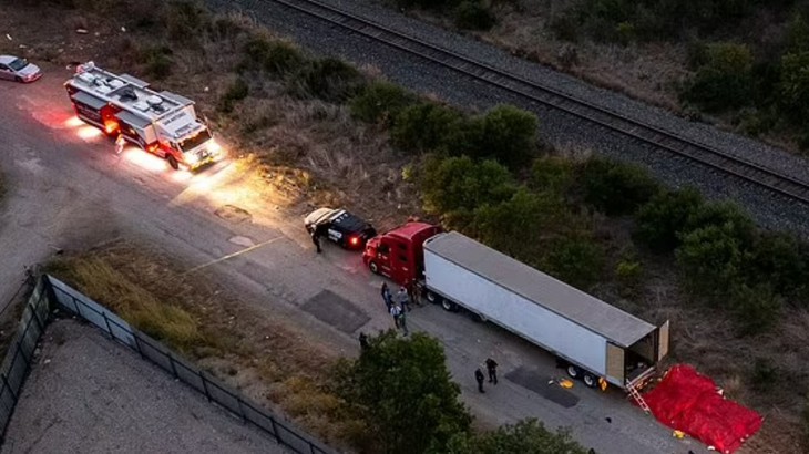 Những thảm kịch di cư chết chóc nhất dọc biên giới Mỹ - Mexico - Ảnh 1.