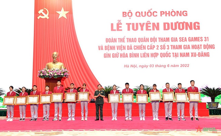 Quân đội thưởng lớn cho các vận động viên giành huy chương SEA Games 31 - Ảnh 1.