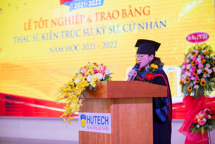 HUTECH trao bằng cho 104 tân thạc sĩ, nhận hồ sơ dự tuyển đợt 4 - 2022 - Ảnh 2.