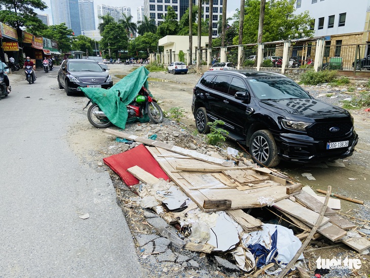 2 đoạn đường chỉ vài trăm mét làm mãi không xong, trời nắng cũng ngập - Ảnh 5.