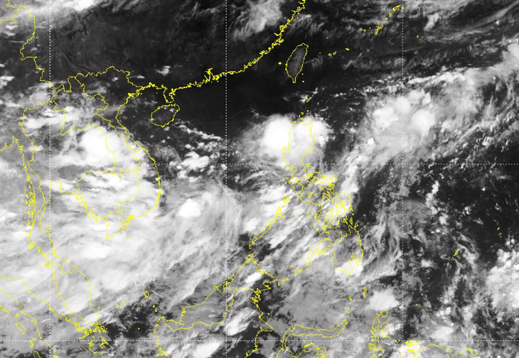 Ngày 13-7, Biển Đông có nơi gió giật cấp 8-9, ba miền mưa dông - Ảnh 1.