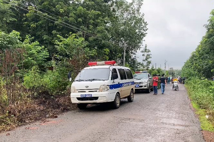 Người phụ nữ tử vong trước sân nhà người yêu, trên đầu có nhiều vết thương - Ảnh 1.