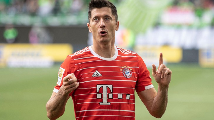 Lewandowski gia nhập Barcelona với bản hợp đồng 50 triệu USD - Ảnh 1.