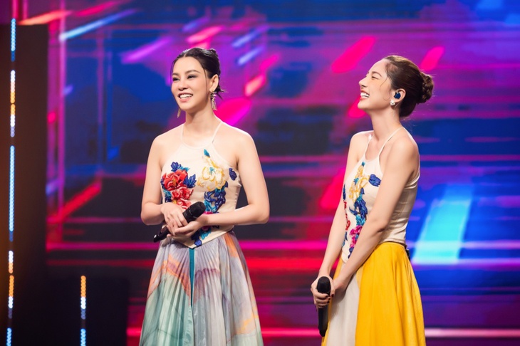 Bùi Lan Hương, Minh Khuê hóa chị em sinh đôi với nhan sắc mỹ nhân - Ảnh 3. Bùi Lan Hương, Minh Khuê hóa chị em sinh đôi với nhan sắc mỹ nhân - Ảnh 3.
