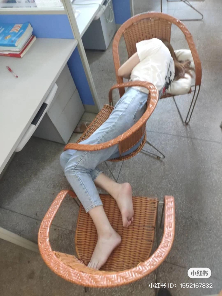 Ảnh vui 23/7: Thanh niên mang nồi cơm điện vào rạp phim để xem CONAN - Ảnh 5. Ảnh vui 23/7: Thanh niên mang nồi cơm điện vào rạp phim để xem CONAN - Ảnh 5.