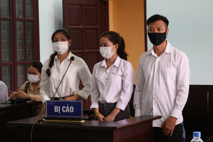 Chỉ đạo lập khống hồ sơ 60 lớp học, cựu giám đốc trung tâm dạy nghề lãnh 10 năm tù - Ảnh 1. Chỉ đạo lập khống hồ sơ 60 lớp học, cựu giám đốc trung tâm dạy nghề lãnh 10 năm tù - Ảnh 1.
