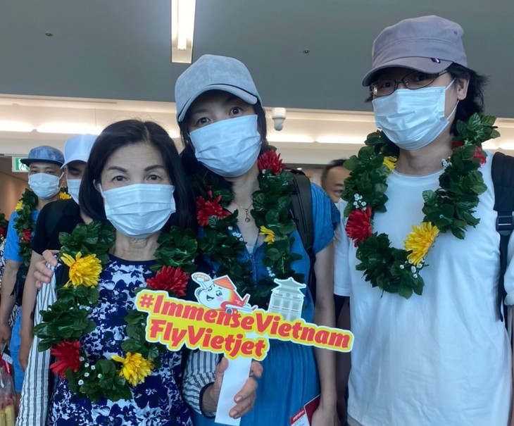 Bay Fukuoka và Nagoya dễ dàng cùng Vietjet ngay hôm nay - Ảnh 3.