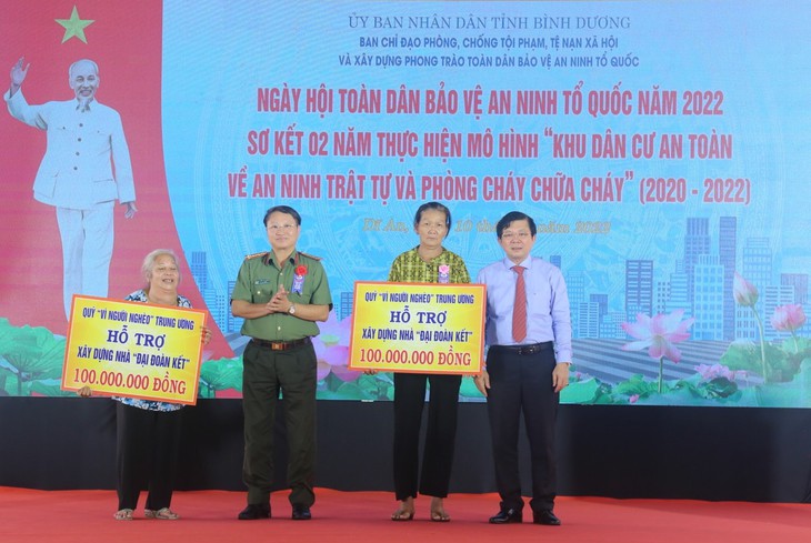 Xã hội hóa camera an ninh, xây dựng câu lạc bộ chủ nhà trọ để chống tội phạm - Ảnh 2. Xã hội hóa camera an ninh, xây dựng câu lạc bộ chủ nhà trọ để chống tội phạm - Ảnh 2.