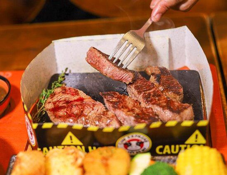 Thưởng thức Steak ngon tuyệt hảo với giá ưu đãi tại COW Express - Ảnh 3. Thưởng thức Steak ngon tuyệt hảo với giá ưu đãi tại COW Express - Ảnh 3.