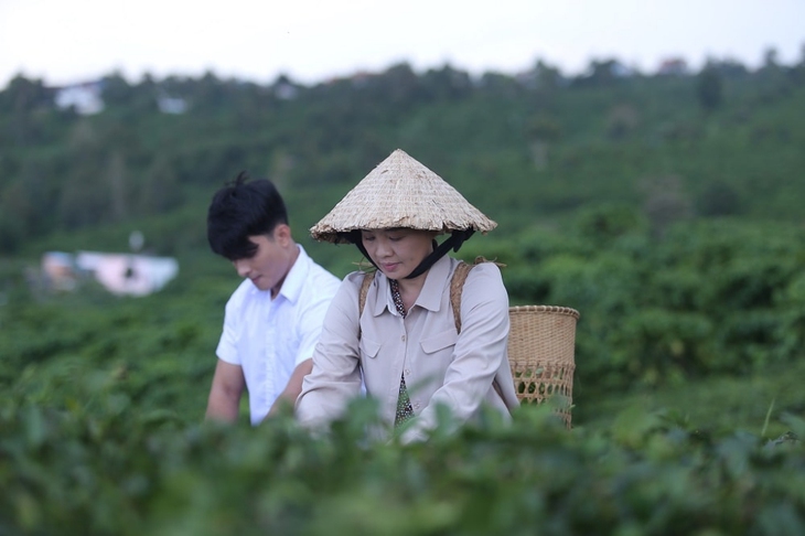 Quán quân Sao nối ngôi tặng mẹ món quà vô giá mùa Vu lan - Ảnh 2.