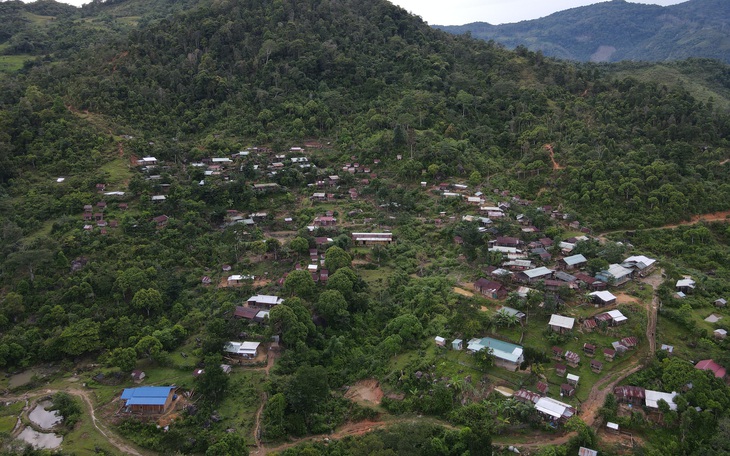 Thu hồi 1.700 ha đất rừng để cấp cho hơn 600 hộ dân 'sống tỉnh này, hộ khẩu tỉnh kia' - Ảnh 4.