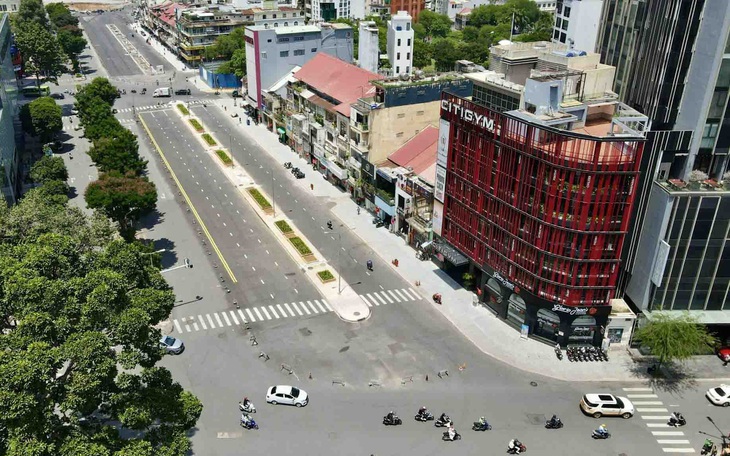 Khởi công 'làm đẹp' tuyến Lê Lợi, hầu hết nhà 'mặt tiền' đồng thuận - Ảnh 2.