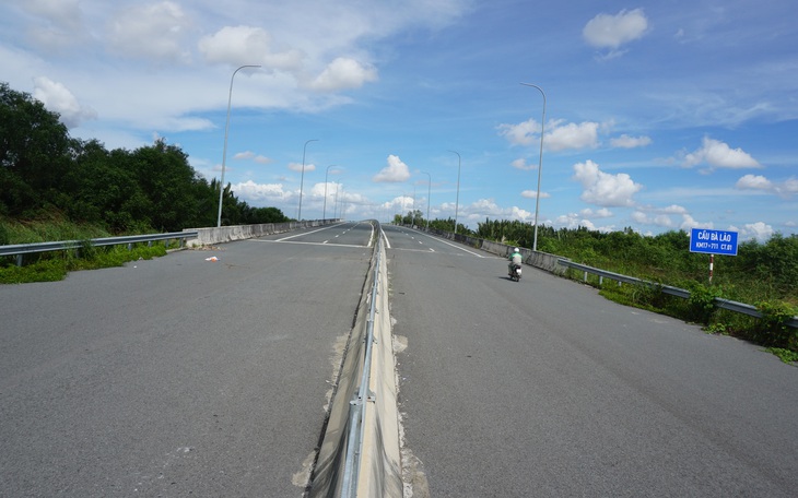 Sẽ thi công trở lại cao tốc Bến Lức - Long Thành trong quý 3-2022