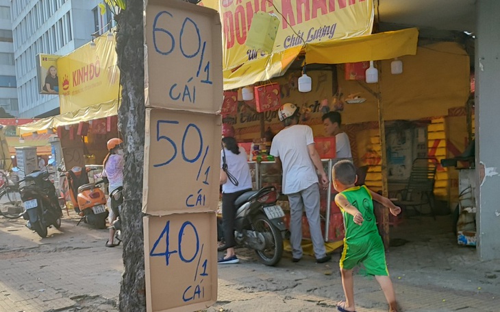 Bánh trung thu đến giờ 