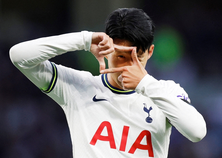 Son chào làng bằng cú hat-trick khi cả làng bóng đá chờ mình - Ảnh 1. Son chào làng bằng cú hat-trick khi cả làng bóng đá chờ mình - Ảnh 1.