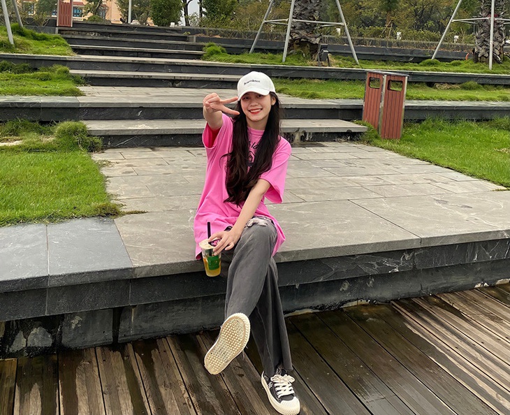 Cựu tuyển thủ nữ U16 Việt Nam khoe thân hình bốc lửa - Ảnh 4. Cựu tuyển thủ nữ U16 Việt Nam khoe thân hình bốc lửa - Ảnh 4.