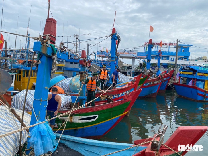 Bộ trưởng Lê Minh Hoan nói bão Noru rất mạnh, khả năng đổ bộ trực tiếp vào Quảng Ngãi - Ảnh 4.