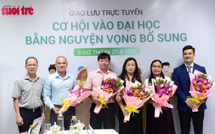 Giao lưu trực tuyến: 