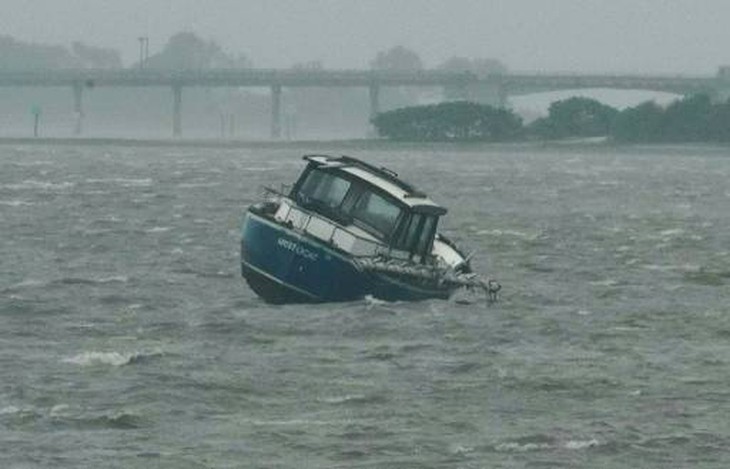 Bão Ian tàn phá bang Florida của Mỹ - Ảnh 7.