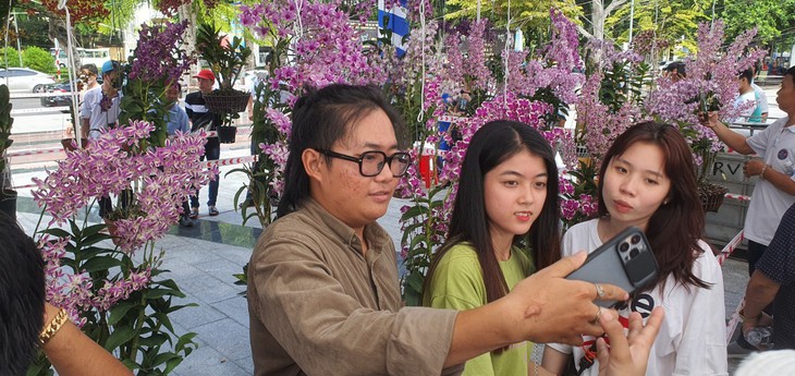 Lễ 2-9, nghệ nhân cả nước tề tựu về Cần Thơ dự hội thi lan - Ảnh 4. Lễ 2-9, nghệ nhân cả nước tề tựu về Cần Thơ dự hội thi lan - Ảnh 4.
