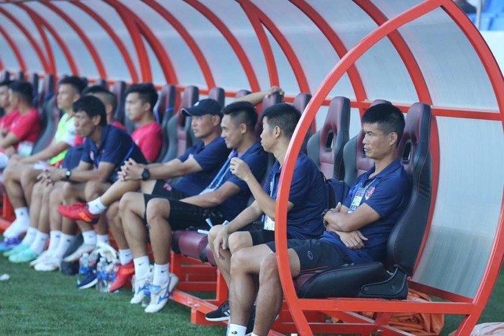 Sân Hòa Xuân: Không có ‘thuyền trưởng’, Hải Phòng vẫn chiến thắng - Ảnh 1. Sân Hòa Xuân: Không có ‘thuyền trưởng’, Hải Phòng vẫn chiến thắng - Ảnh 1.