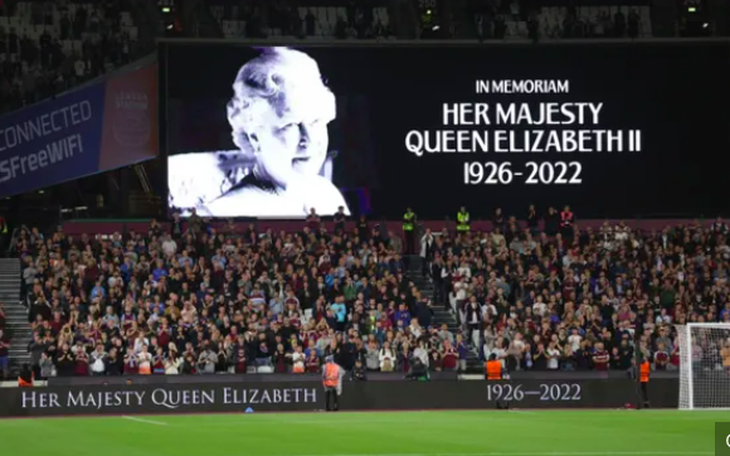 Hoãn các trận đấu ở Premier League cuối tuần này sau khi Nữ hoàng Anh băng hà