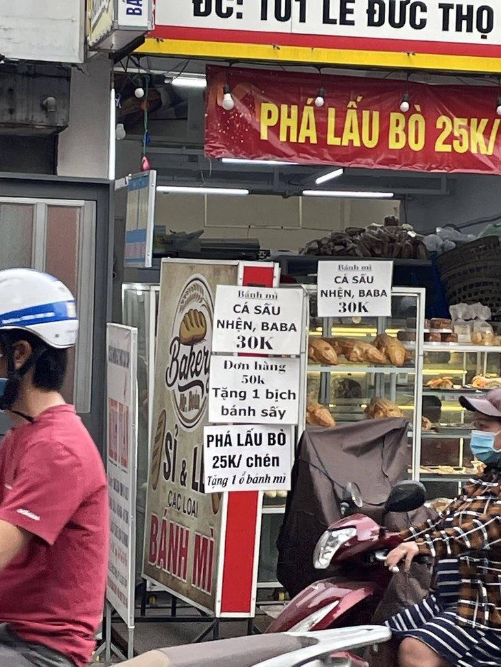Ảnh vui 13-1: Cô gái hát karaoke khiến hàng xóm vái lạy - Ảnh 4. Ảnh vui 13-1: Cô gái hát karaoke khiến hàng xóm vái lạy - Ảnh 4.