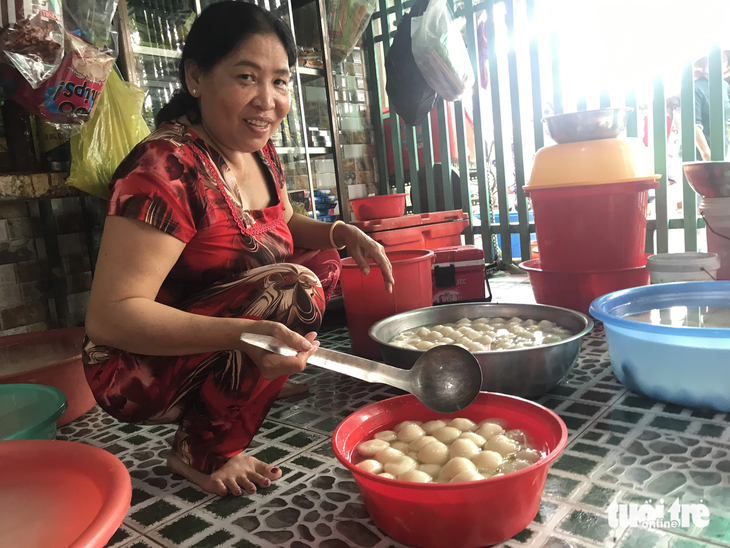 Cả xóm cùng nấu chè trôi nước dịp tiễn ông Táo - Ảnh 5.