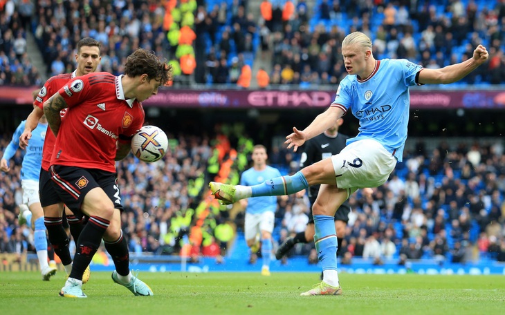 Dự đoán: Man City chấp Man United nửa trái