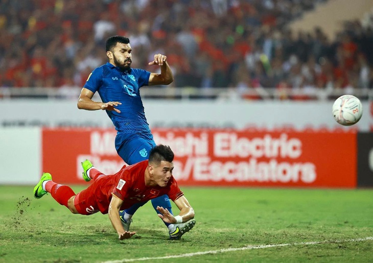 Việt Nam hòa Thái Lan 2-2 trên sân Mỹ Đình - Ảnh 1.