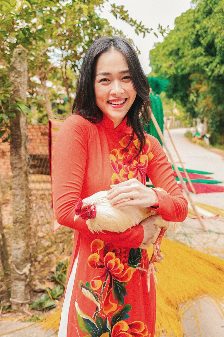 Bộ ảnh đón Tết 2023 không đụng hàng của Lý Hải - Minh Hà - Ảnh 8. Bộ ảnh đón Tết 2023 không đụng hàng của Lý Hải - Minh Hà - Ảnh 8.