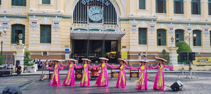 Các dự án âm nhạc cộng đồng hài lòng khán giả - Ảnh 4.