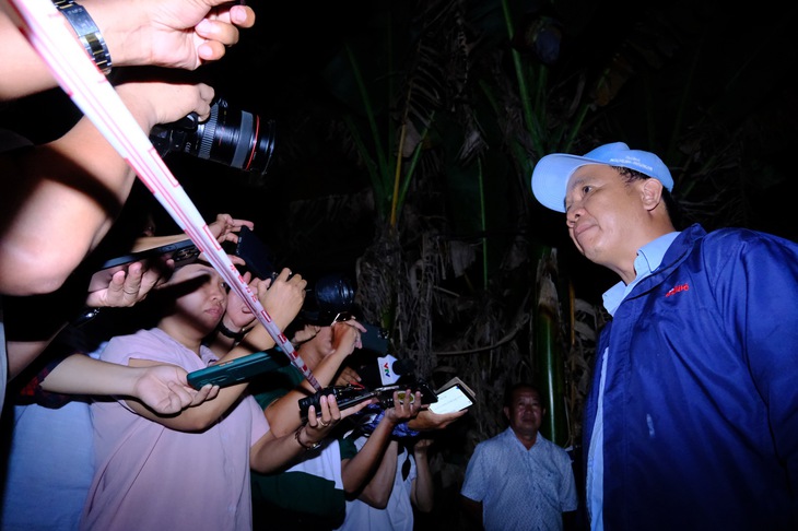 Giải cứu bé trai trong trụ bê tông sâu 35m: Đã khoan làm mềm đất đến độ sâu 30 mét - Ảnh 1.