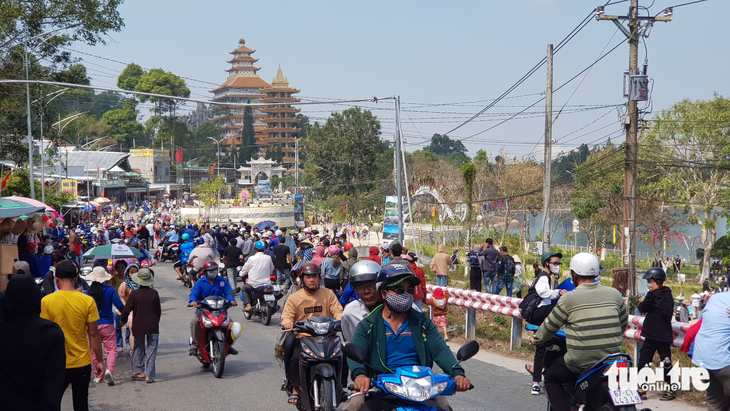 Giá vé cáp treo Núi Cấm 350.000 đồng, khách giảm hơn 50% - Ảnh 10.