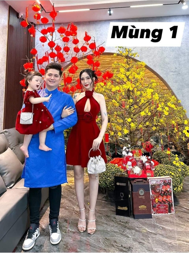 Outfit 5 mùng không trùng của vợ tạo bộ ảnh phá đảo MXH - Ảnh 1.