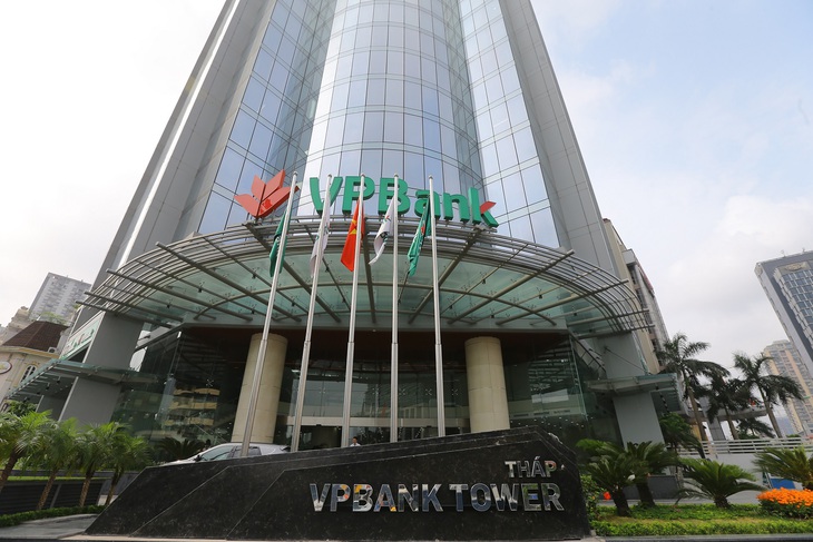 Năm 2022: VPBank tăng trưởng tín dụng và thu từ phí vượt trội - Ảnh 1.