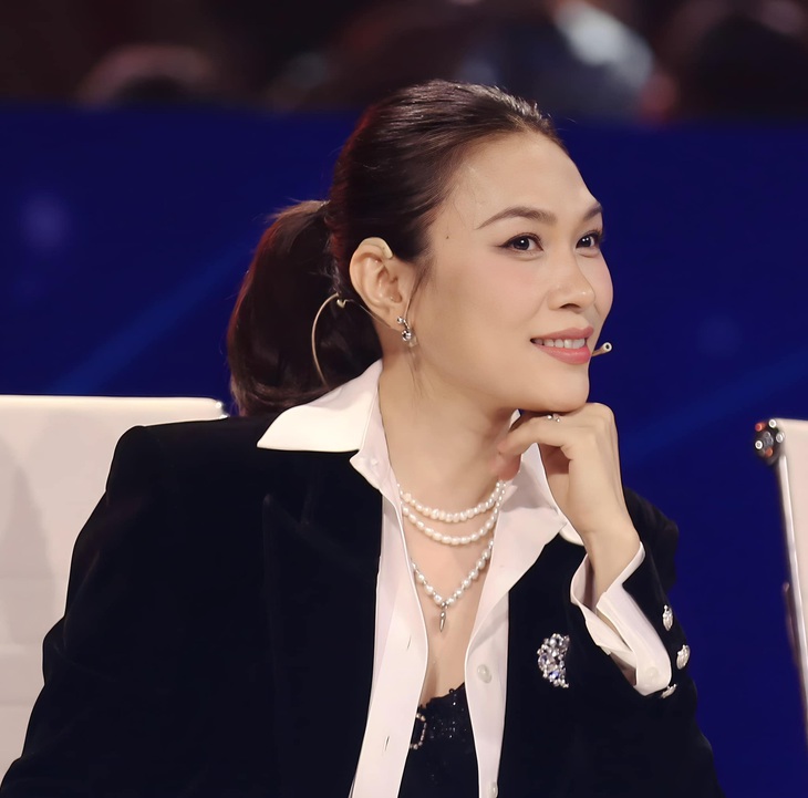 Nhan sắc xinh đẹp của Mỹ Tâm tại live show 4 &quot;Vietnam Idol&quot; - Ảnh chụp màn hình