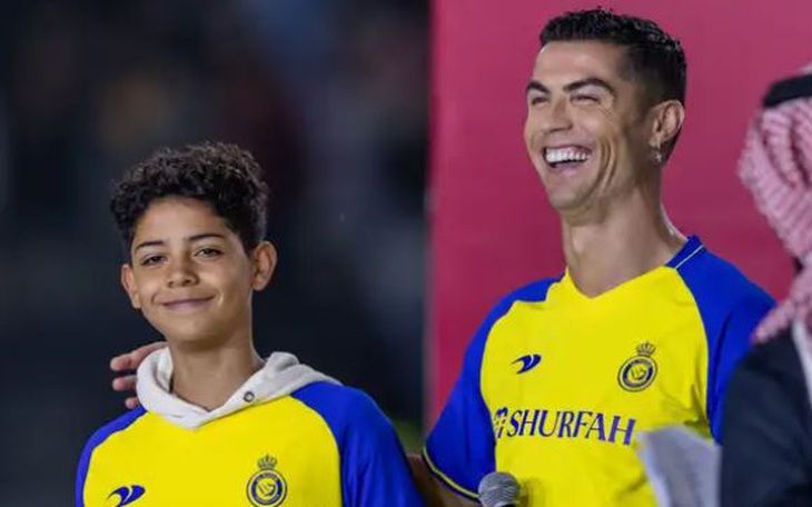 Điểm tin thể thao sáng 20-10: Con trai Ronaldo nối gót cha ở Al-Nassr; Mourinho trở lại Real?