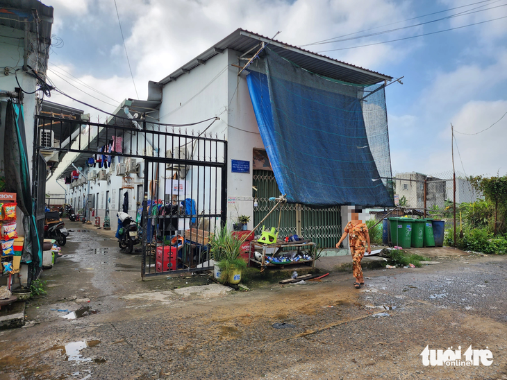 Trước dãy trọ, nơi xảy ra vụ việc - Ảnh: MINH HÒA