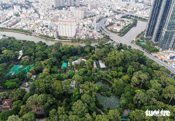 Thảo cầm viên được ví là &quot;lá phổi xanh&quot; của TP.HCM với hàng ngàn cây xanh, động thực vật phong phú