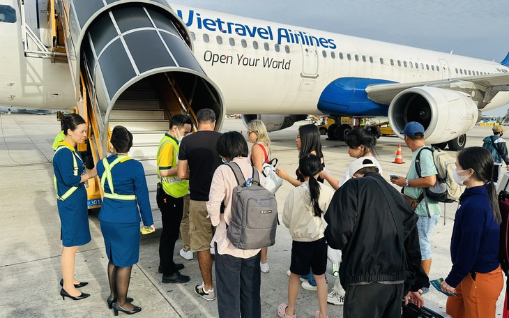 Cựu phó thủ tướng Đức làm sếp Vietravel Airlines