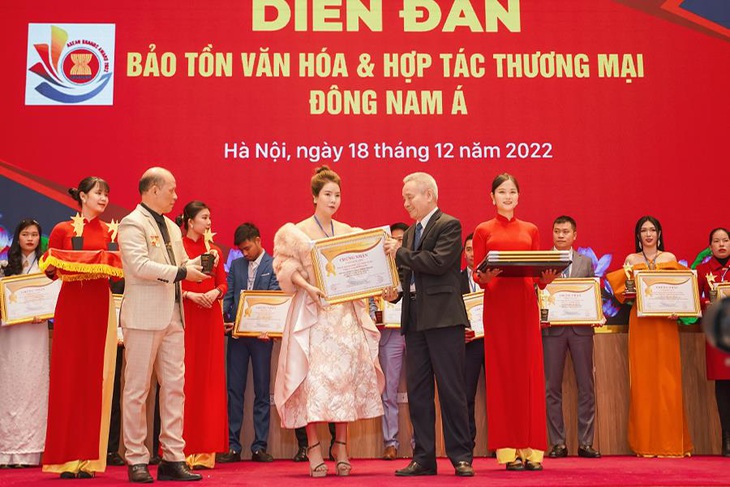 Phòng khám chuyên khoa da liễu Thiên Hà luôn lấy khách hàng làm trung tâm - Ảnh 2. Phòng khám chuyên khoa da liễu Thiên Hà luôn lấy khách hàng làm trung tâm - Ảnh 2.